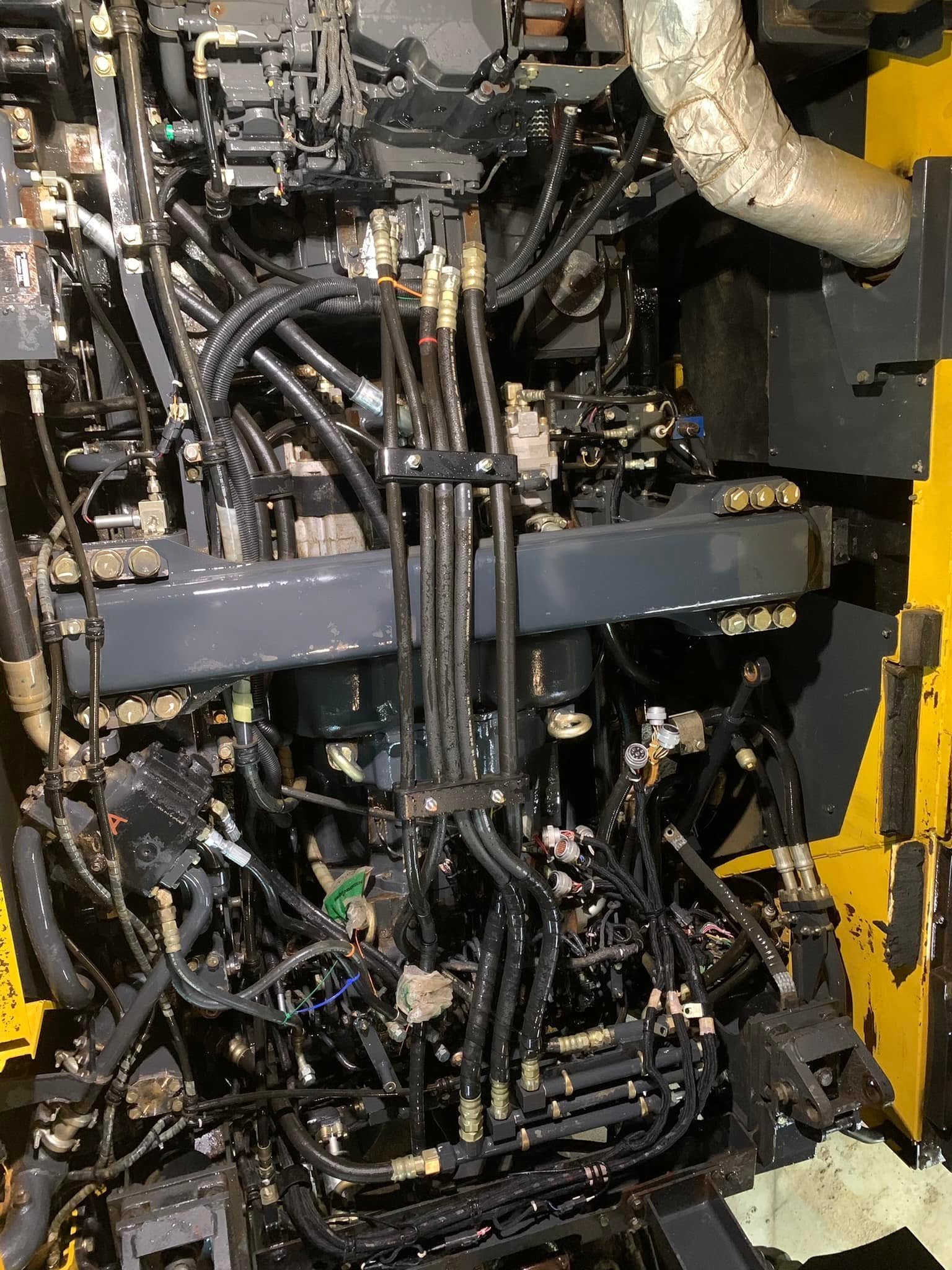 alt=heavy equipment cleaning