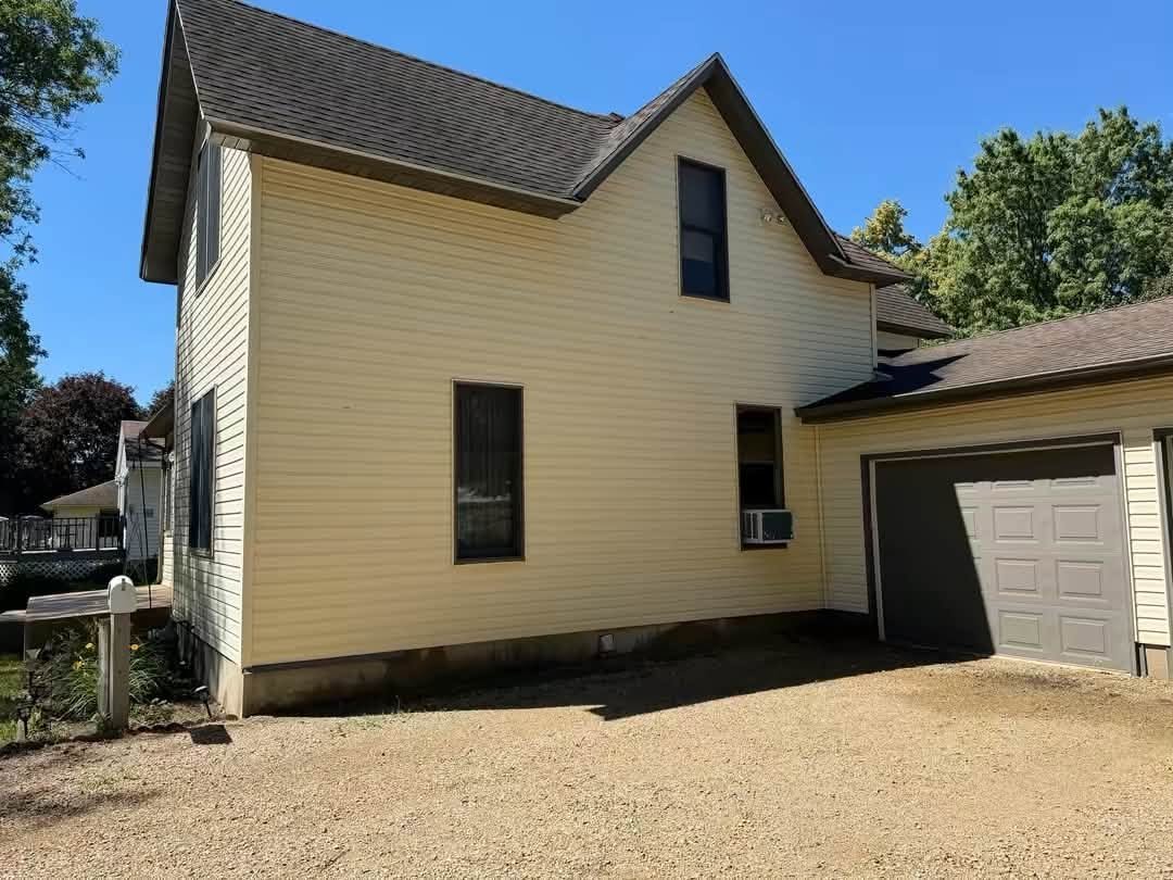 alt=Exterior House Cleaning